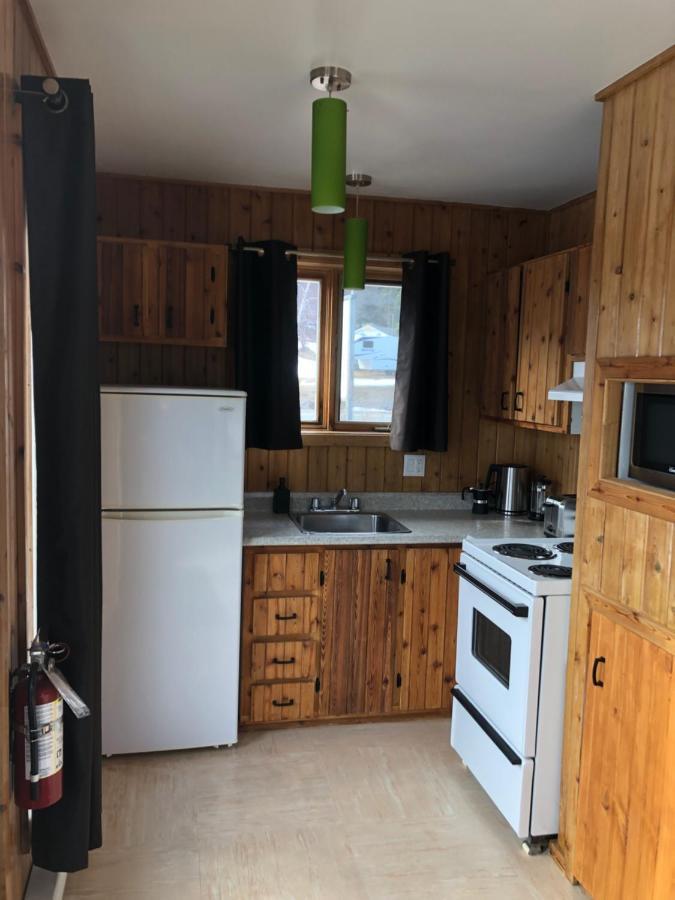 Chalets Les Chanterelles De Forillon L'Anse-au-Griffon Екстер'єр фото