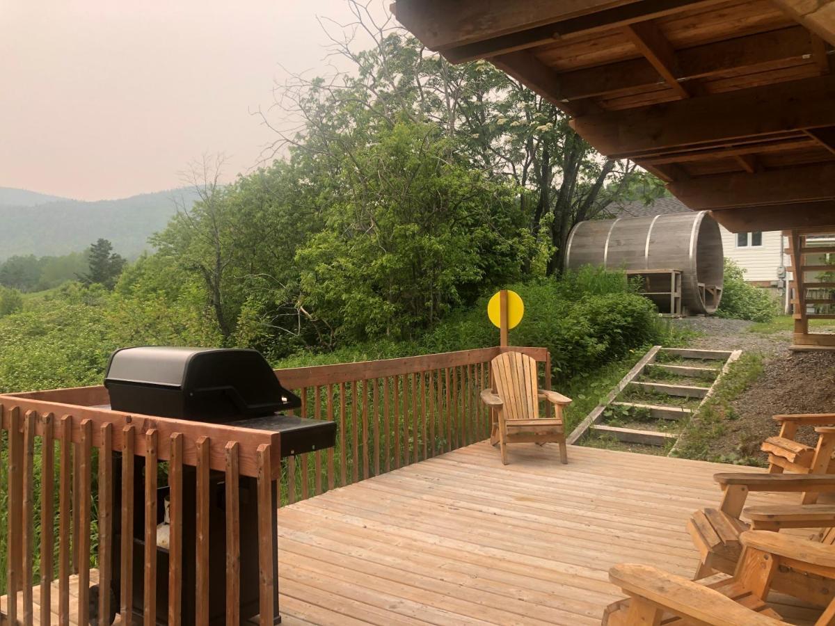 Chalets Les Chanterelles De Forillon L'Anse-au-Griffon Екстер'єр фото