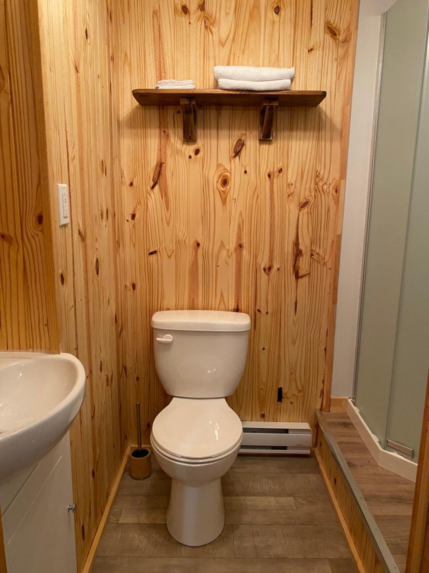 Chalets Les Chanterelles De Forillon L'Anse-au-Griffon Екстер'єр фото